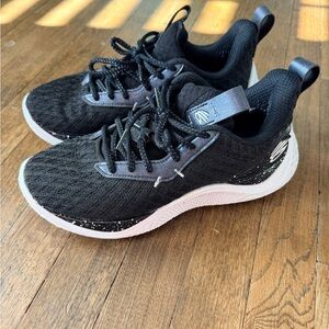 Under Armour Curry Flow 10 Team Basketball Shoes